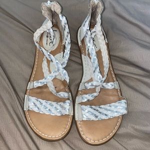 b.o.c born on concept white and silver strapy Sandals size 8